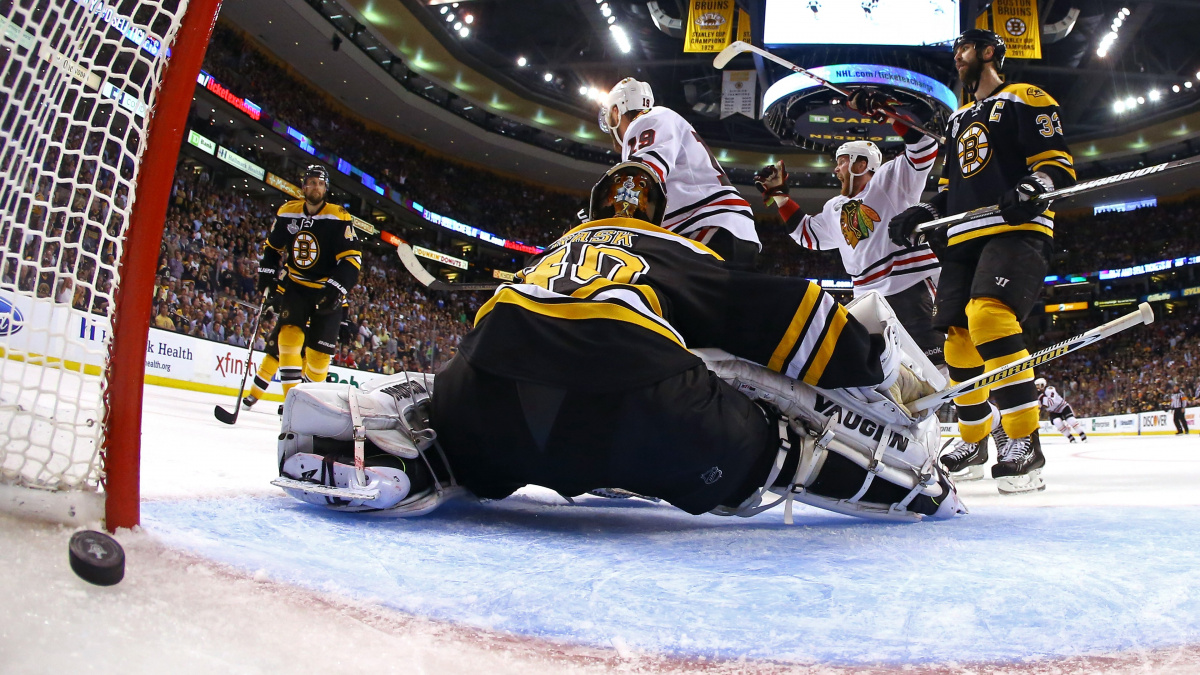 Chicago ovládlo drama v Bostonu a srovnalo finále