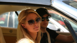 Šest podob skandalistky Paris Hilton. Která se vám líbí nejvíc?