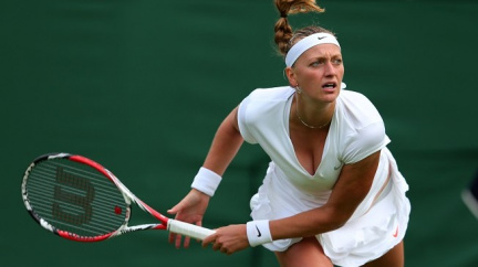 Aktualizováno: Kvitová vyhrála ve třech setech. Ve Wimbledonu pokračují i další čtyři Češi