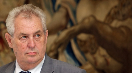 Napište prezidentovi. Zeman spouští Facebook, přibude i Twitter