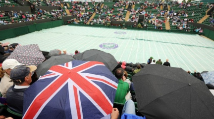 Aktualizováno: V Londýně přestalo pršet. Program začne s dvouhodinovým zpožděním