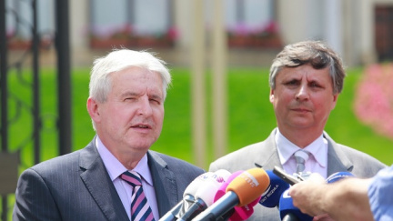 Prezident očekává, že strany podpoří Rusnokovu vládu. Jinak chce 101 podpisů