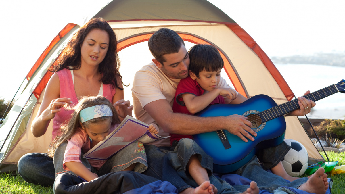 Stát znevýhodňuje manželské pěstouny před nesezdanými