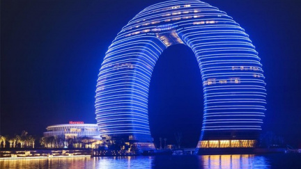 V Číně zahájil provoz jeden z nejpodivnějších hotelů na světě