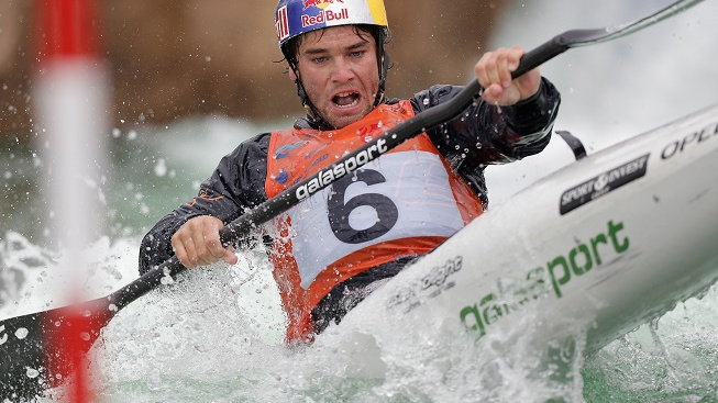 Hradilek léčí rameno a bude se připravovat v Praze