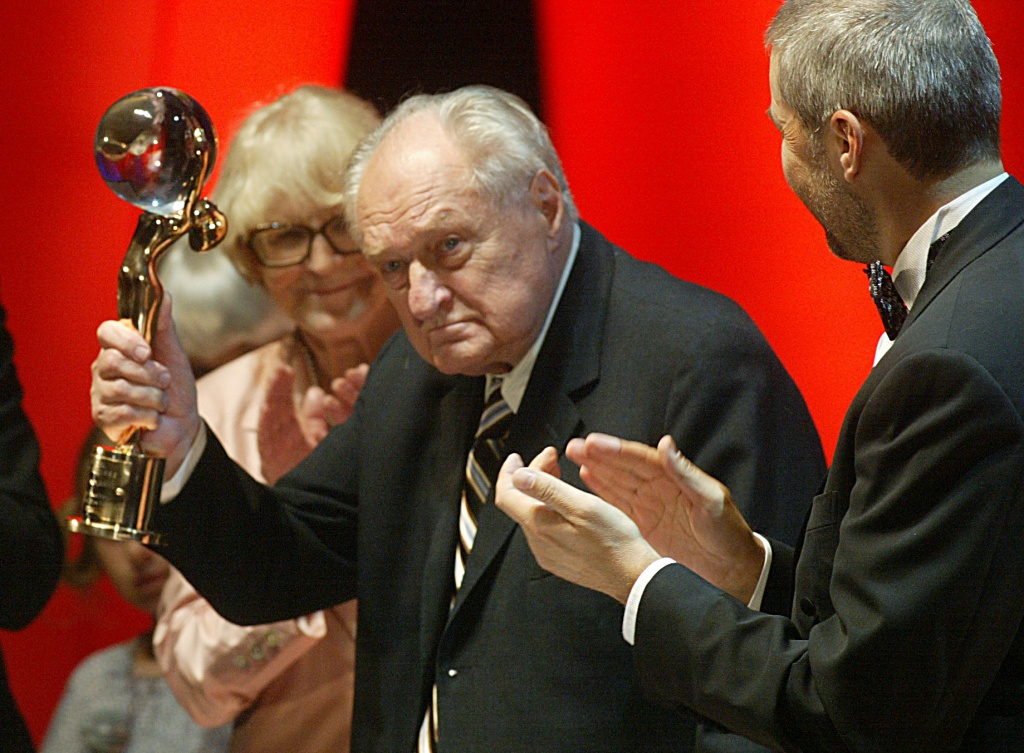 Ve věku 95 let zemřel scenárista a režisér Jiří Krejčík