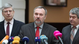 Líbí se jim Zeman, stačí jim drobečky, ale mají průšvih. Čtěte o KSČM a příští vládě