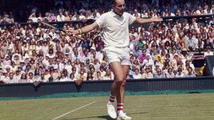 Tenista Hewitt zneužíval dívky