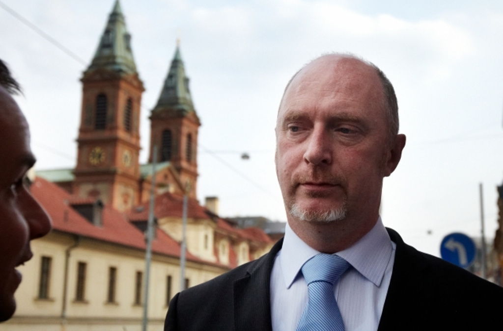 Z poslance „sekretářkou“. Skokan bude obsluhovat techniku