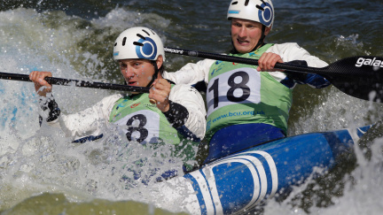 Jonáš Kašpar s Markem Šindlerem druzí ve finále světového poháru!