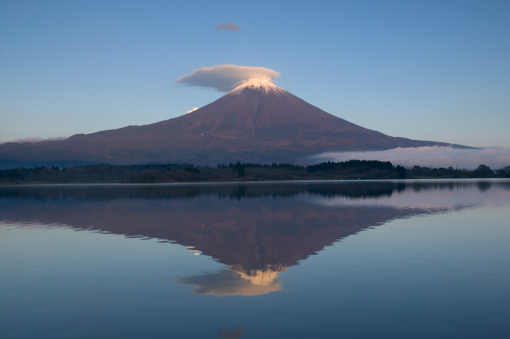 Správný Japonec nemůže zemřít, aniž by nevystoupal na horu Fuji