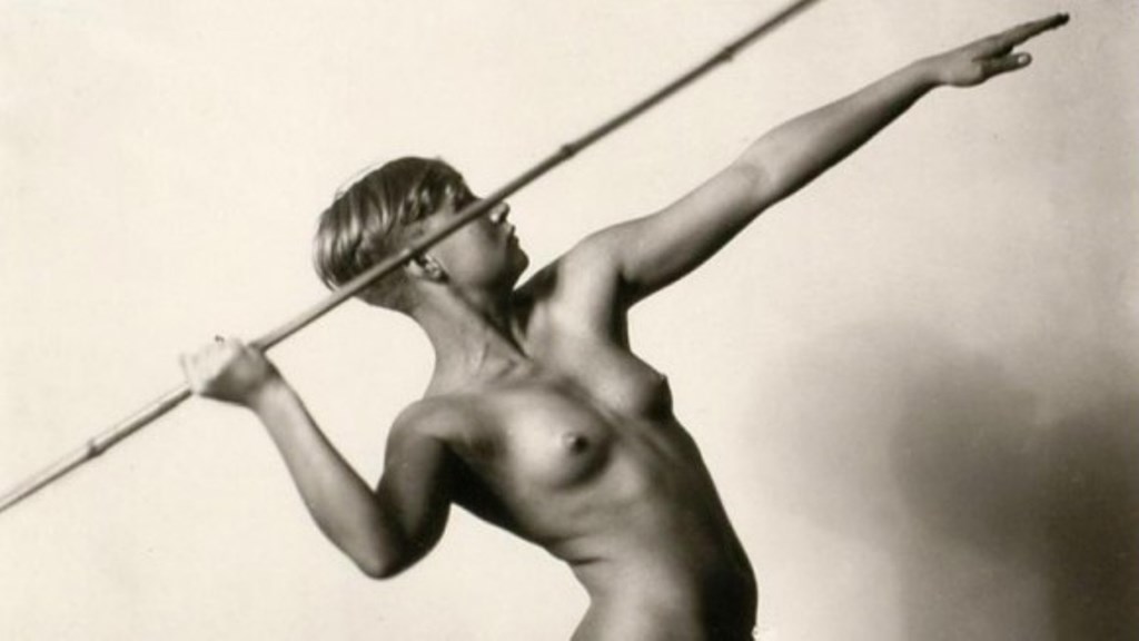 Přijďte se pokochat fotografiemi krále českého erotického aktu Františka Drtikola