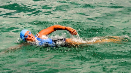 Aktualizováno: Odvážná Američanka (64) doplavala z Kuby na Floridu bez protižraločí klece!