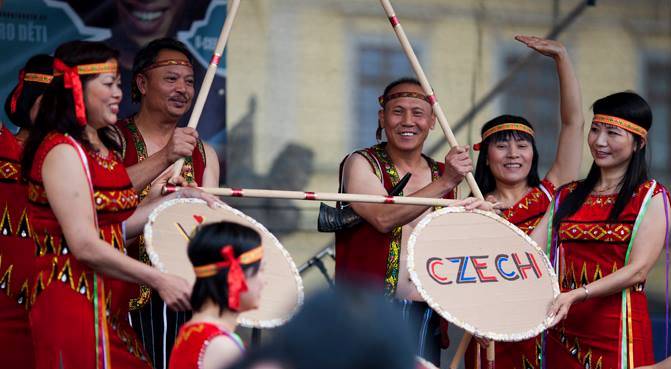 Podpořte dobrou věc a přitom si užijte zábavu na festivalu Barevná planeta