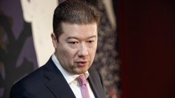 Okamura začal trestat novináře. Pozor! Článek obsahuje sprostá slova