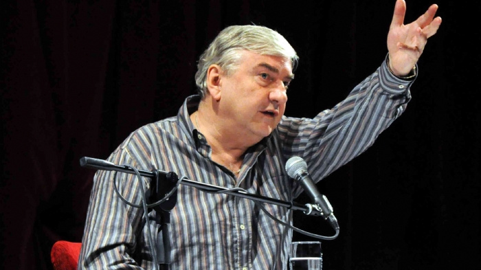 Expředseda KSČM štípe Donutila, Krajča a další umělce. Připomíná, co vážně nechtějí slyšet