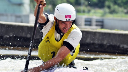 Z lodi do kanceláře a zpět. Kanoista Ježek je na MS opět ve dvojroli