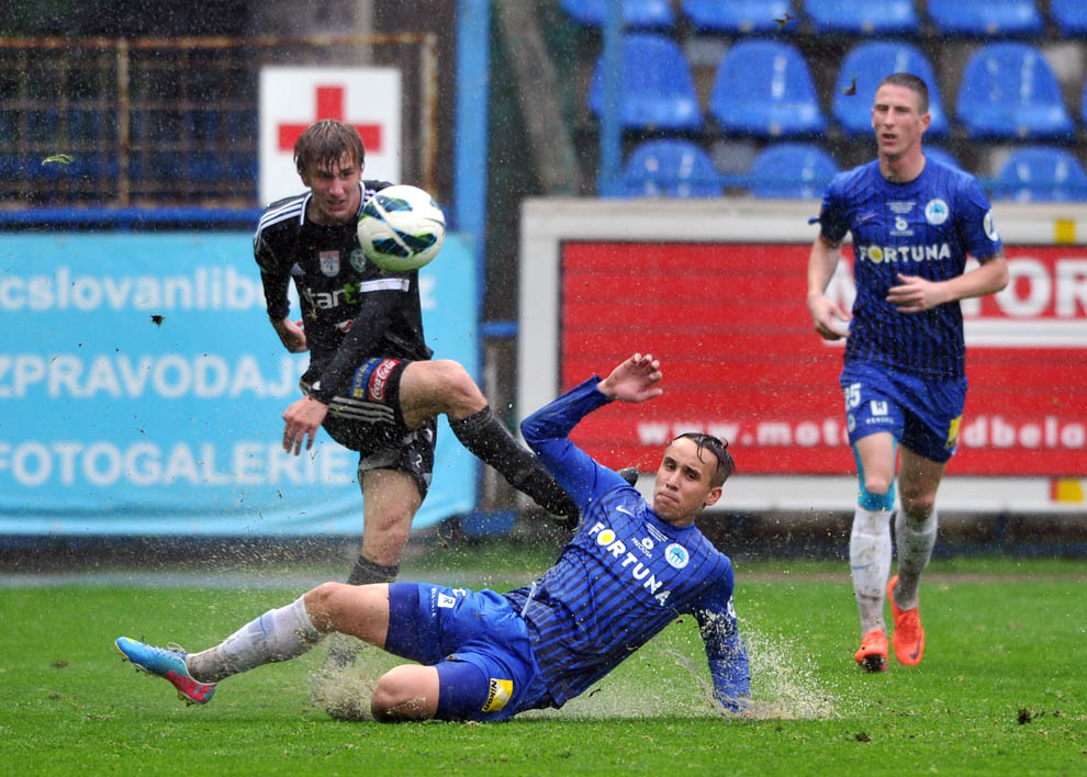 Liberec ve Freiburgu nastoupí bez Šurala, domácí nasadí Krmaše