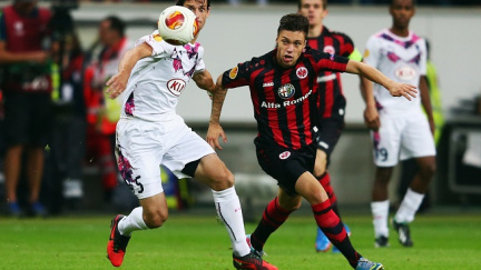 Václav válí. Kadlec slavil s Frankfurtem výhru nad Bordeaux