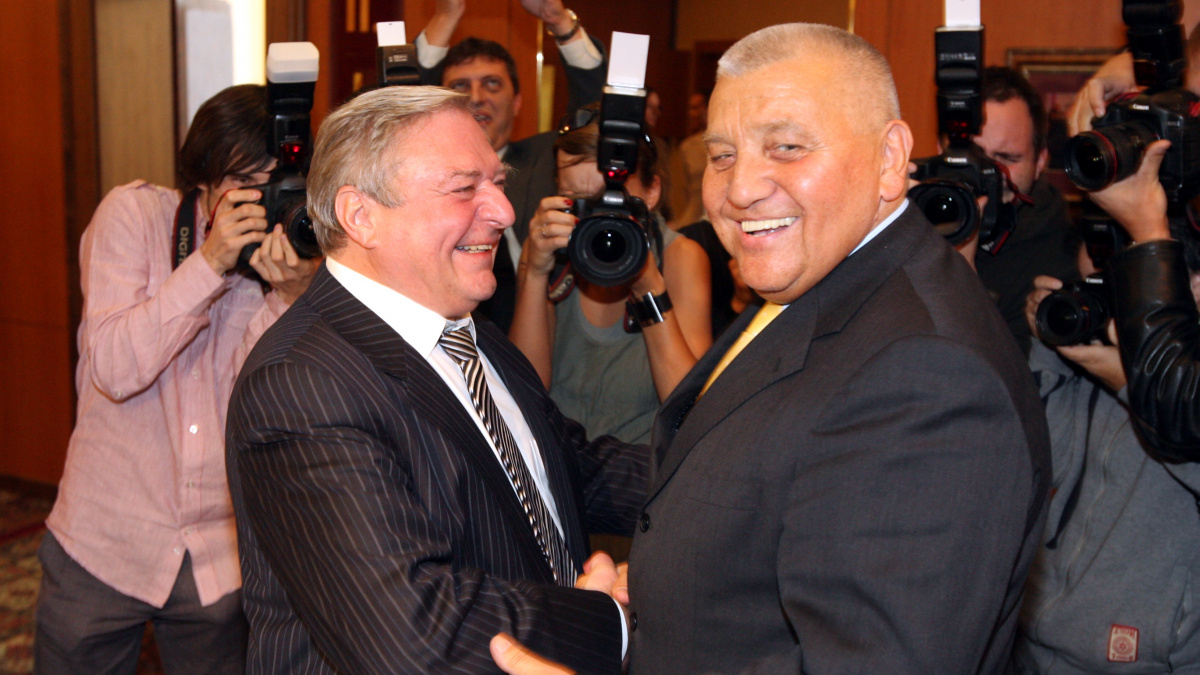 Štěpán vydává vzpomínky: O národě sráčů a intimním vztahu Štrougala a Vondráčkové