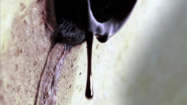 Česko má v případě odříznutí od kohoutků zásoby ropy na 94 dní