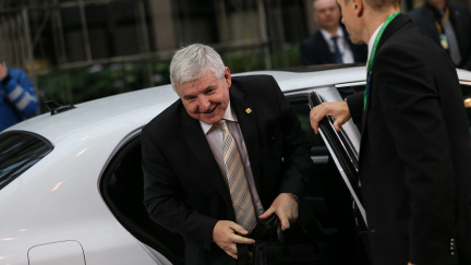 Vláda v demisi jednala naposled, pár bodů nechala novému kabinetu