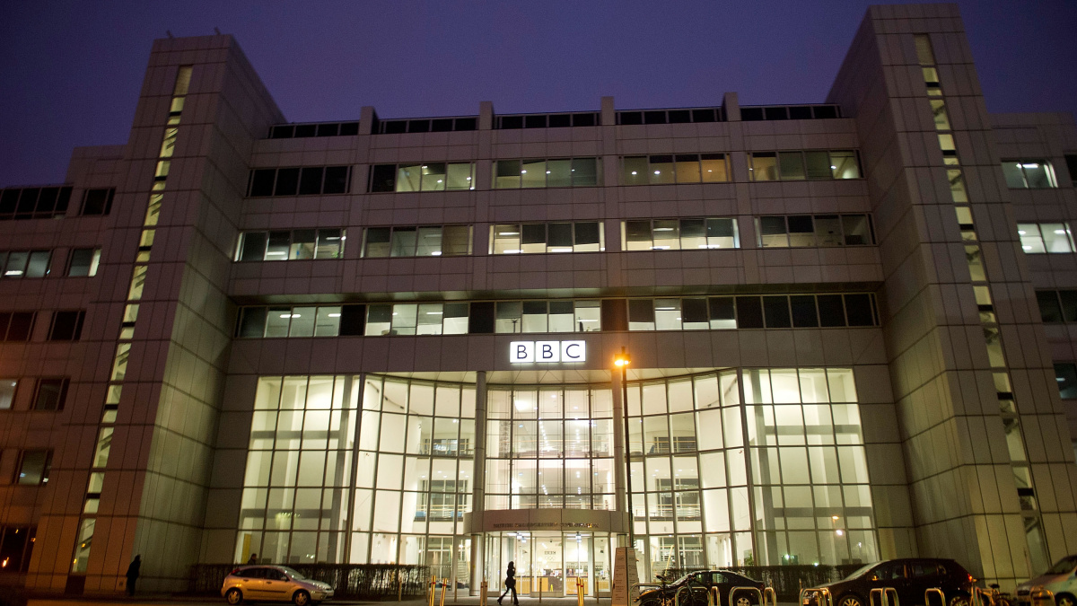 Server BBC prý ovládl hacker a snažil se prodat přístupová data