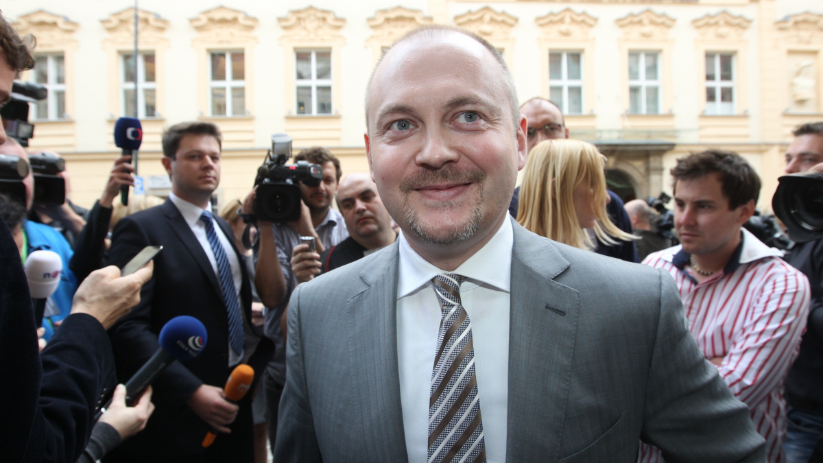 Hašek dál zapírá schůzku se Zemanem, Chovanec ji přitom potvrdil