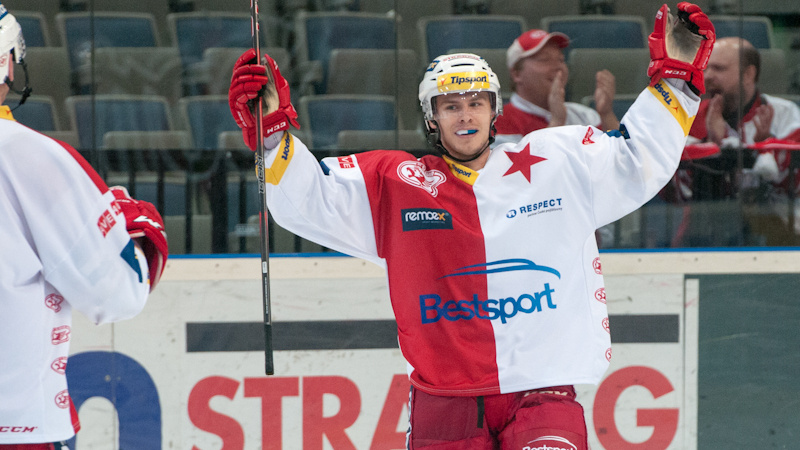 Slavia porazila v nájezdech Karlovy Vary a stíhá Spartu