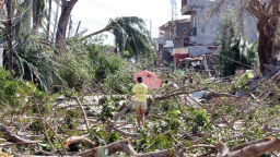Aktualizováno: Na Filipínách vládne chaos. Chybí jídlo, voda i léky
