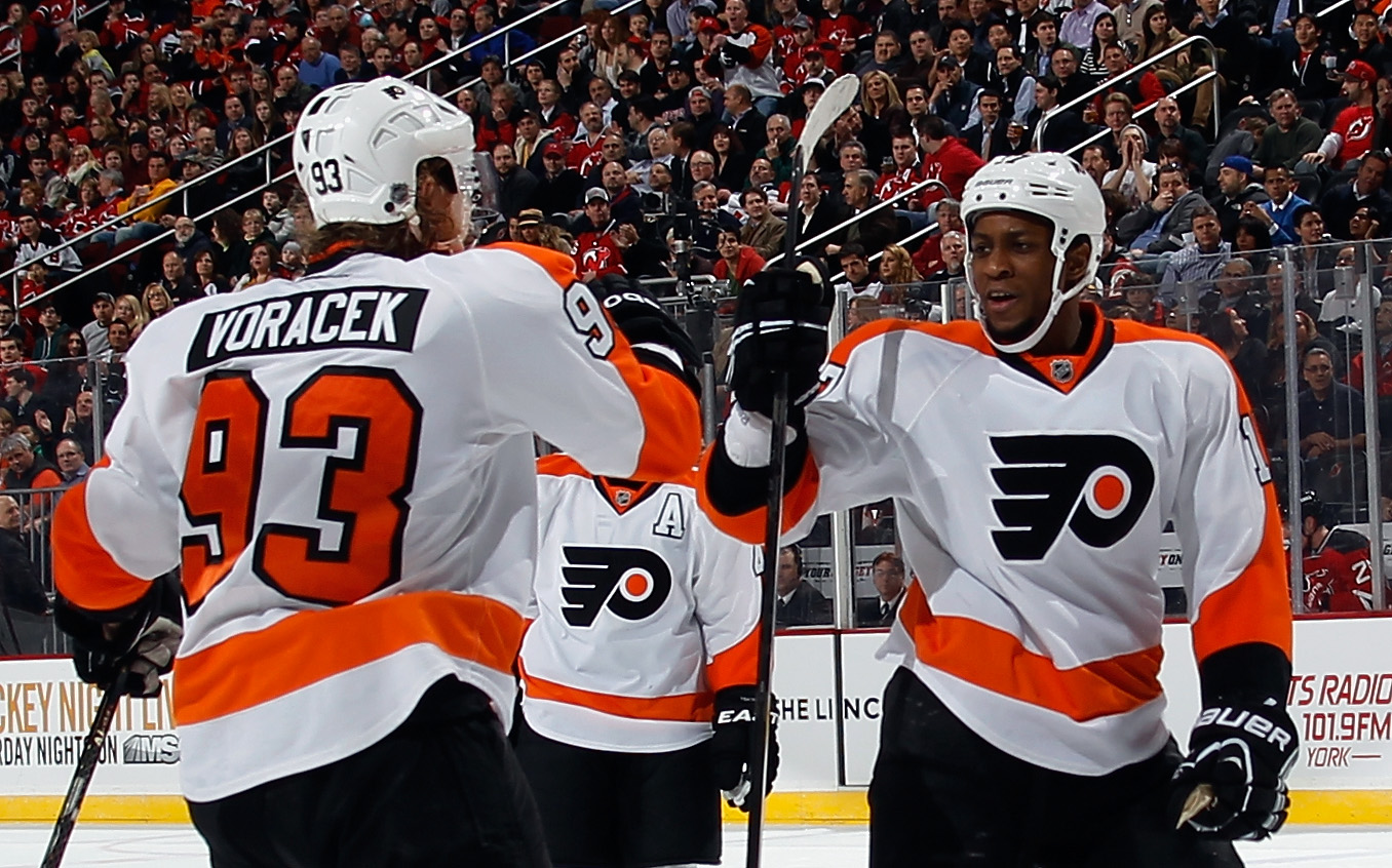 Voráček řídil obrat Philadelphie, Hertl se zranil