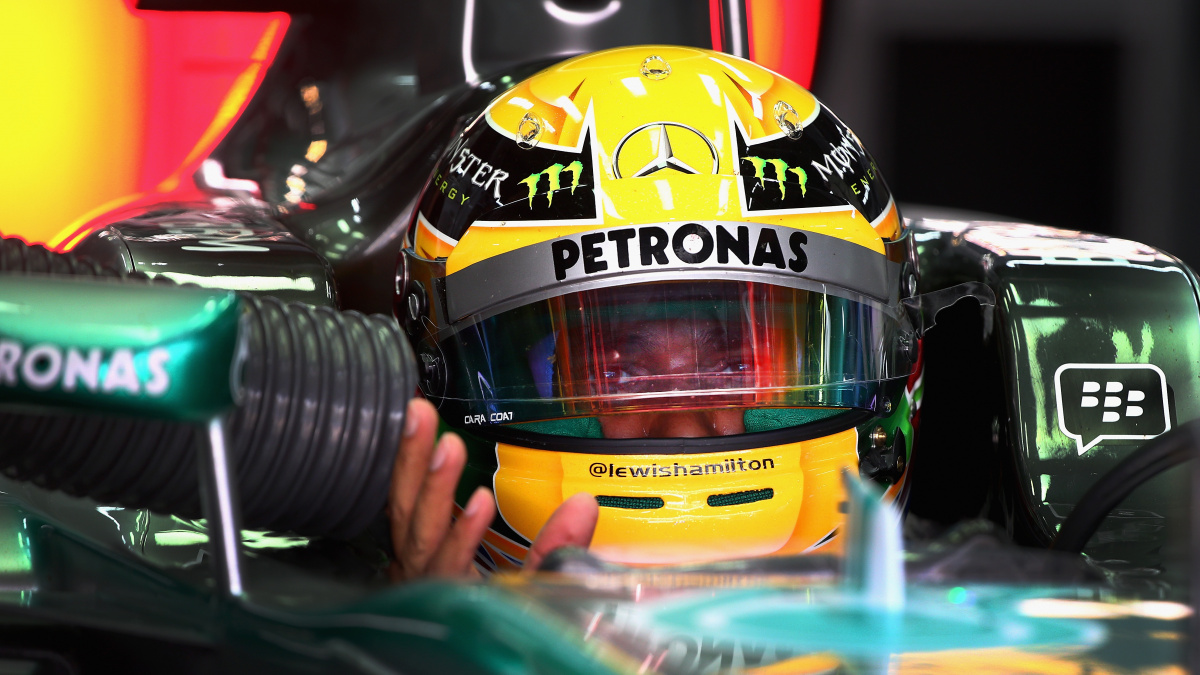 Hamilton odjede poslední dva závody sezony s novým podvozkem