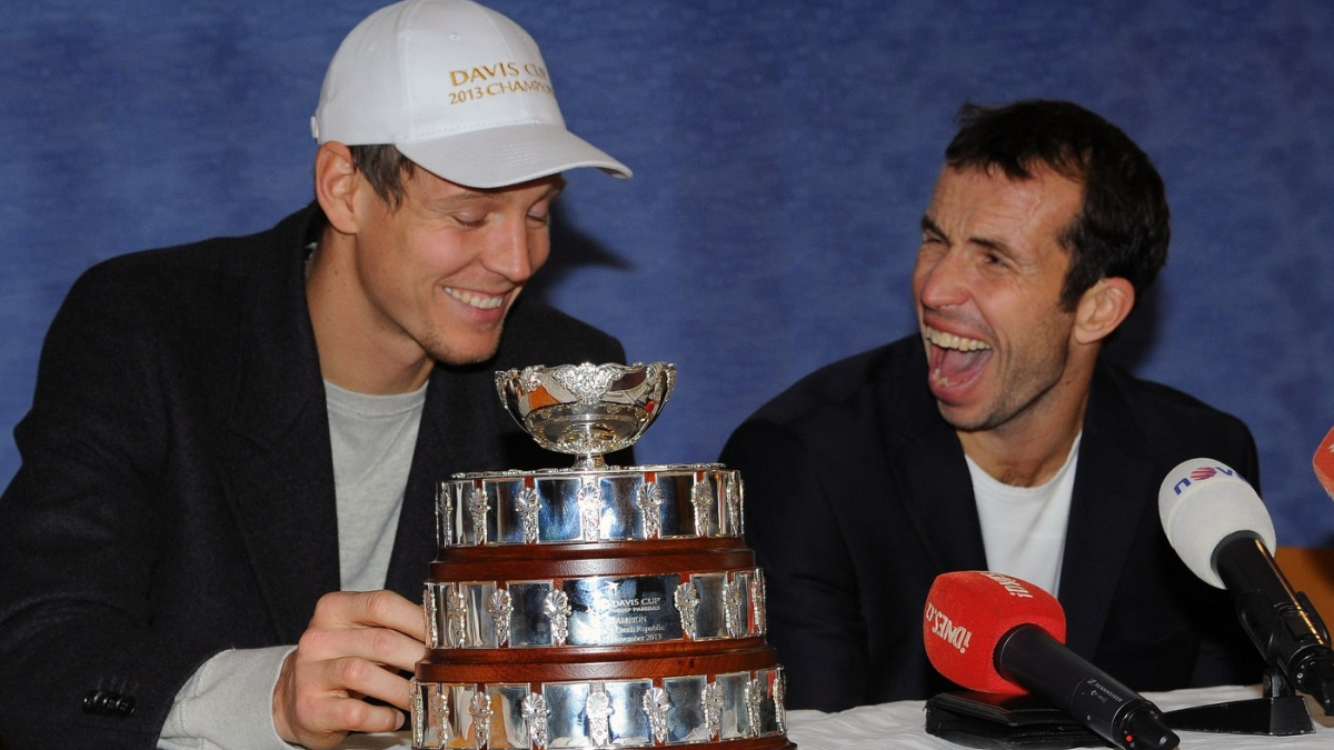 Tenisové šílenství v Prostějově: Hrdinové jsou doma!