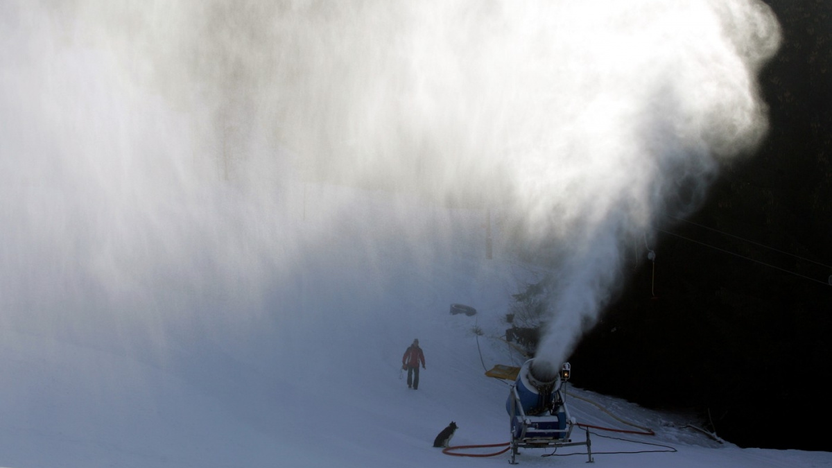 Lyžařská střediska v Jeseníkách začala zasněžovat svahy