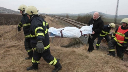 Aktualizováno: Rychlík na přejezdu u Olomouce usmrtil člověka, trať je už průjezdná