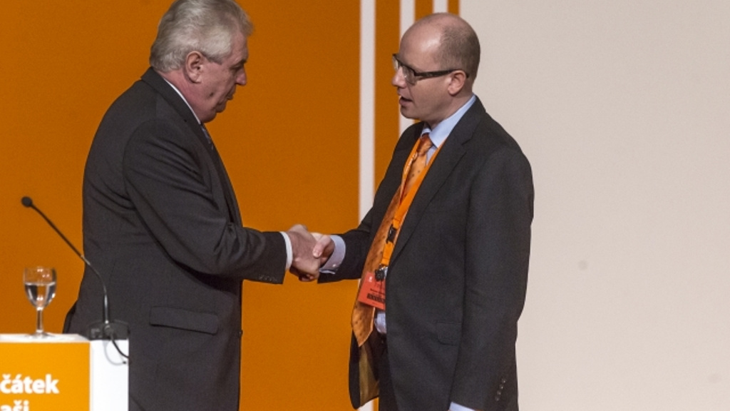 Šéf ČSSD Sobotka se počtvrté od voleb sejde s prezidentem Zemanem