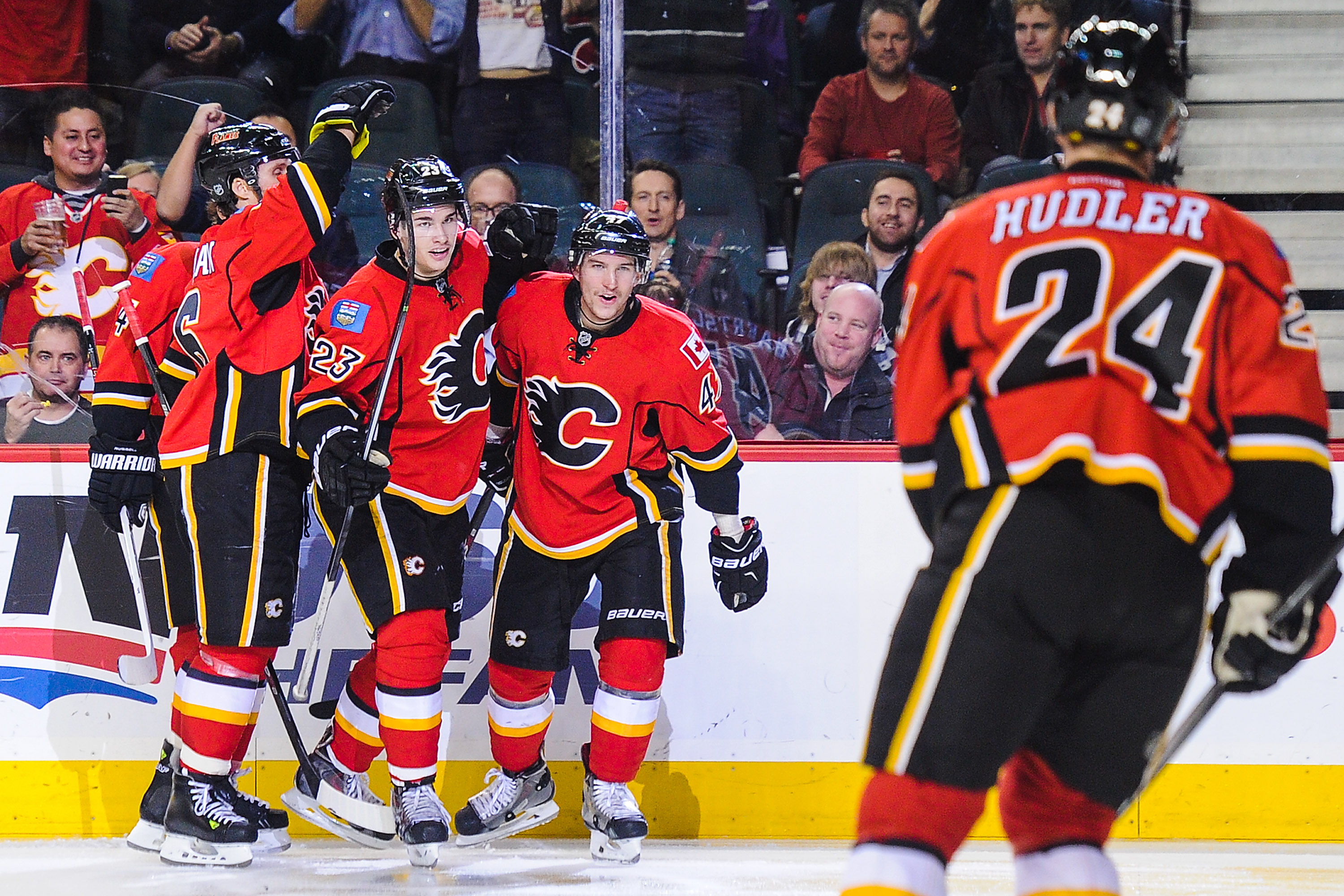 Hudler přispěl k obratu Calgary, Voráček bodoval poosmé v řadě