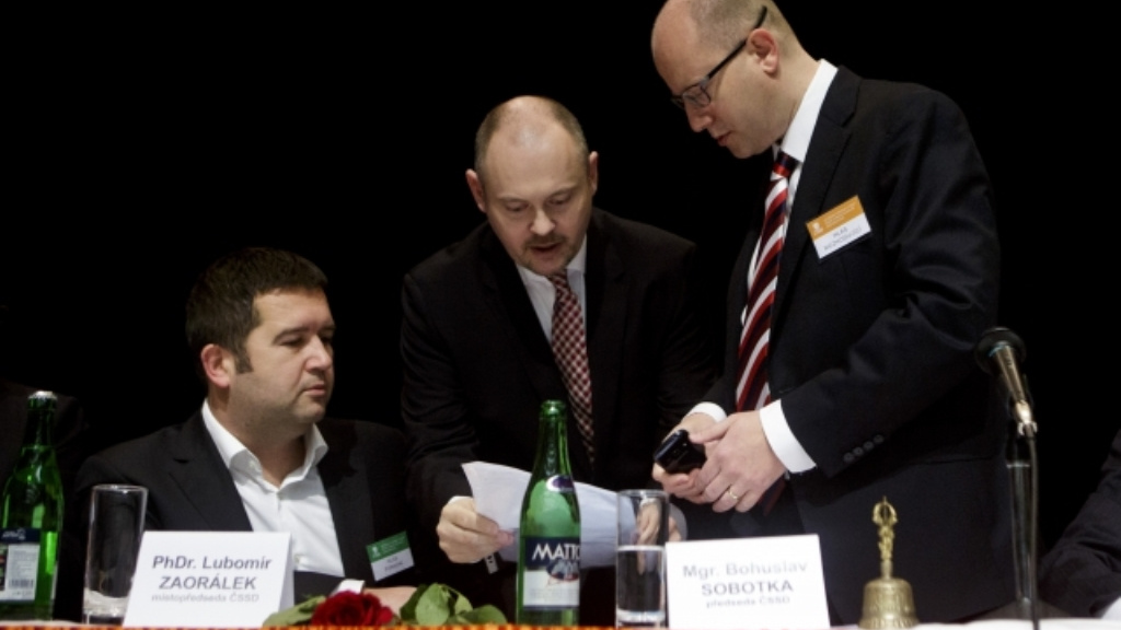 Ústřední výbor ČSSD schválil koaliční smlouvu s ANO a KDU-ČSL