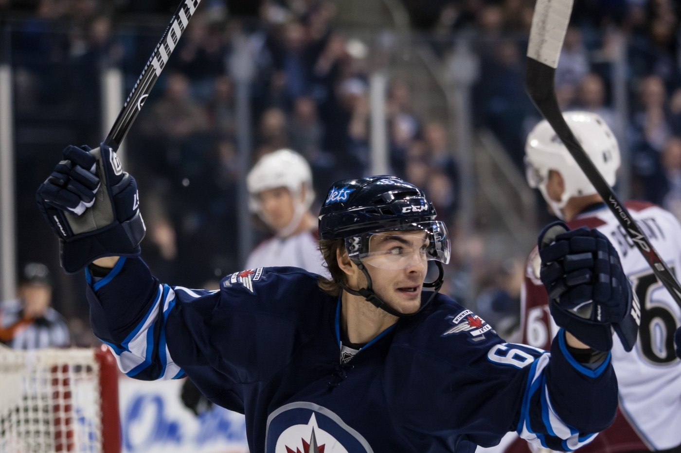 Frolík asistoval u výhry Winnipegu v Columbusu, Pavelec nechytal