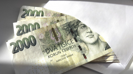 Policista z Teplic čelí obvinění z přijetí úplatku. Ten tvrdí, že jde o spiknutí