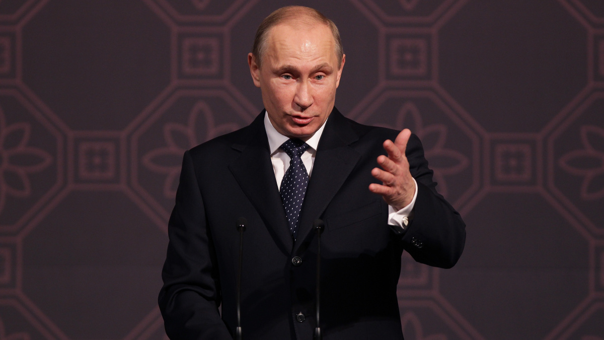 Putin na obhlídce dobytého území. Na Krym jede podruhé od anexe