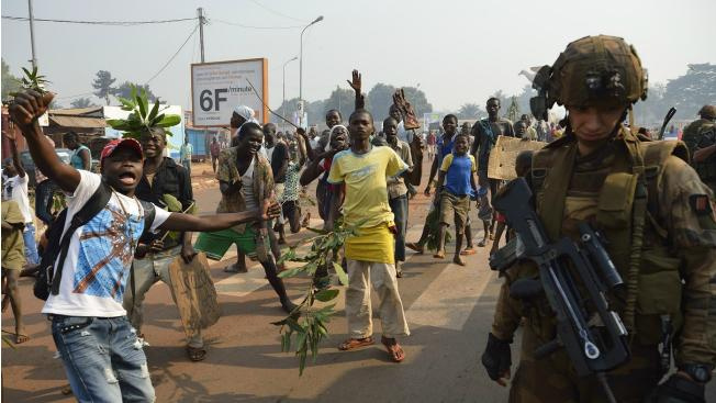Při násilnostech v Středoafrické republice zahynuli tři lidé. Jsou hlášeny případy kanibalismu