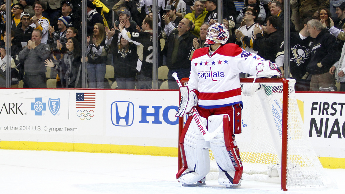 Neuvirth se znovu dostal do branky, porážce od Tučňáků ale nezabránil