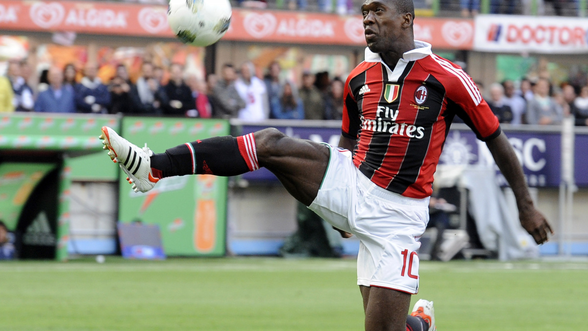 Seedorf ukončil kariéru a povede AC Milán jako trenér