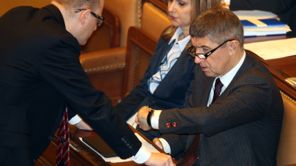 Babiš a Sobotka se dohodli na politických náměstcích pro MF