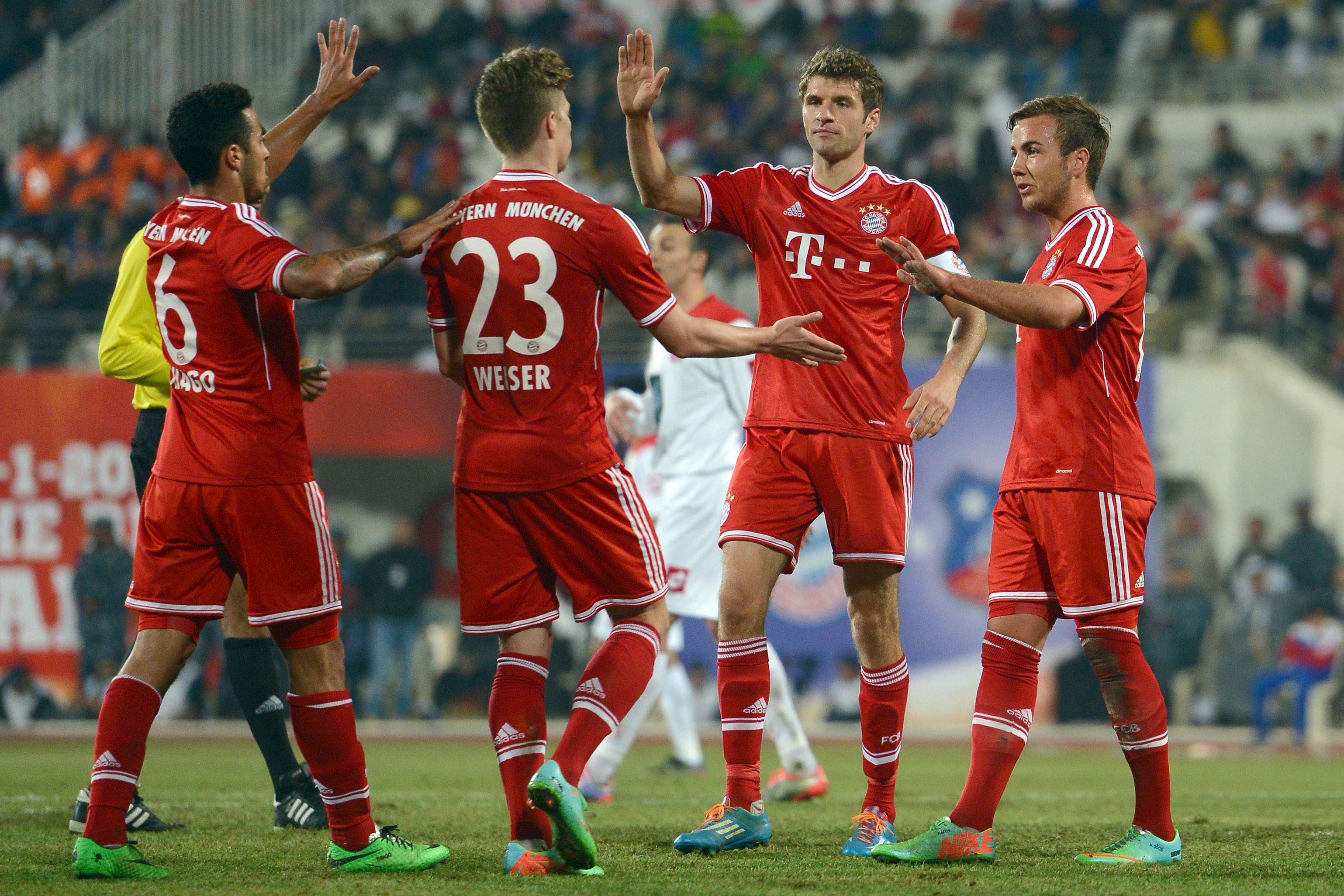 Bayern v bundeslize vykročí za obhajobou, Češi za záchranou