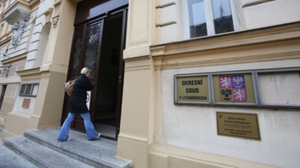 Dcera litoměřické soudkyně obvinila matku z týrání. Případ řeší i ministerstvo spravedlnosti