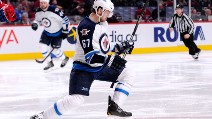 Pokud se Frolík s Winnipegem nedohodne na smlouvě, čeká ho arbitráž