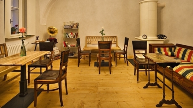 Je libo tak trochu jiné kafe? Pro milovníky domácké atmosféry a gurmánského pohoštění