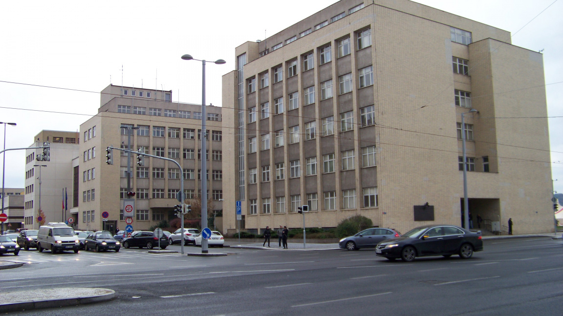 Šéf auditu vnitra byl obviněn z krytí krádeže